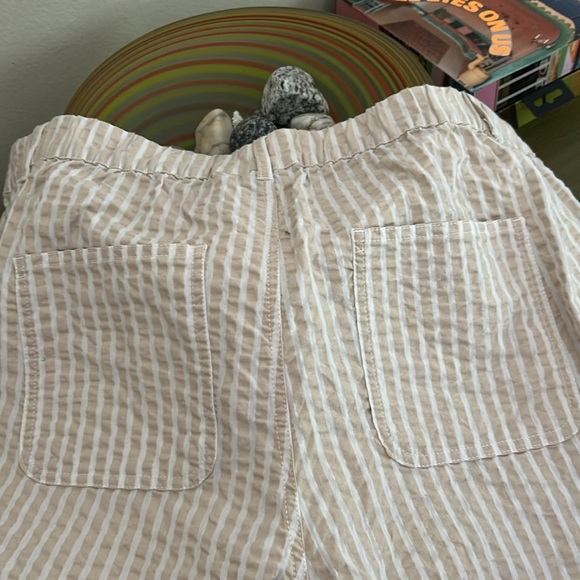 Seersucker straight leg pants. - Picture 4 of 5